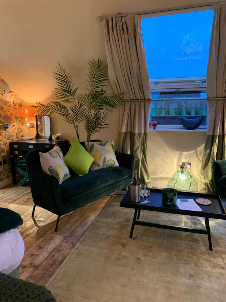 No33 Thornham Boutique Suites Exteriör bild